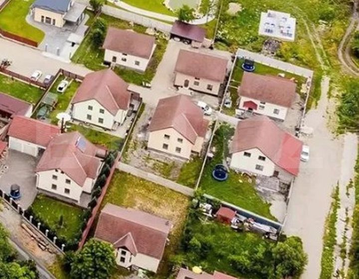 Casă - 5 camere de vanzare BRASOV - Brasov anunturi imobiliare Brasov