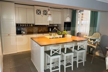 Casă - 4 camere de vanzare SANGEORGIU DE MURES - Mures anunturi imobiliare Mures