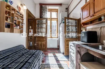 VÂNDUT! Apartament 2 camere ultracentral + spațiu bonus la demisol anunturi imobiliare Arad