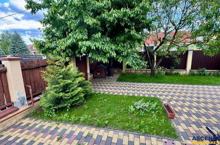 Casă - 4 camere de vanzare EXTERIOR EST - Mures anunturi imobiliare Mures