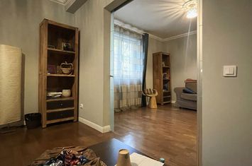 Dorobanti Capitale, apartament 5 camere+ dependinte, parter in vila, 70 mp, anunturi imobiliare Bucuresti