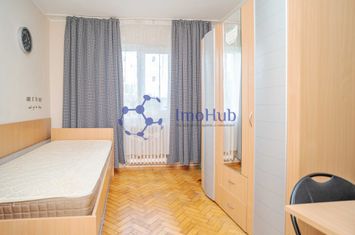 Apartament 3 camere Podu Ros/ Ideal pentru locuit si investitie anunturi imobiliare Iasi