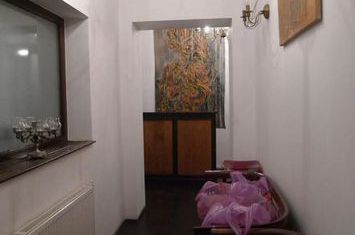 Inchiriere apartament 5 camere parter Cotroceni metrou renovat nemobilat anunturi imobiliare Bucuresti