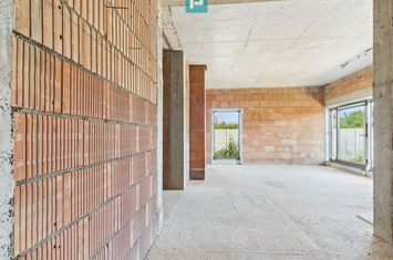 Casă la roșu  pe parter - Moșnița Veche anunturi imobiliare Timis