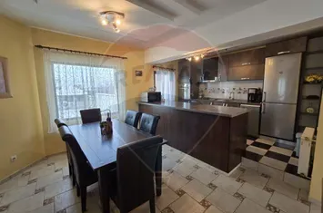 CASĂ SPAȚIOASĂ ȘI PRIMITOARE ÎN CENTRUL ORAȘULUI  AVRIG JUD,  SIBIU anunturi imobiliare Sibiu