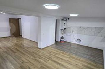 Apartament 4 camere de vanzare SUCEAVA - Suceava anunturi imobiliare Suceava