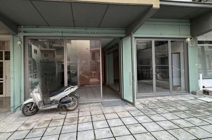 Două spații comerciale unite, 82 mp, centrul Serres anunturi imobiliare Grecia