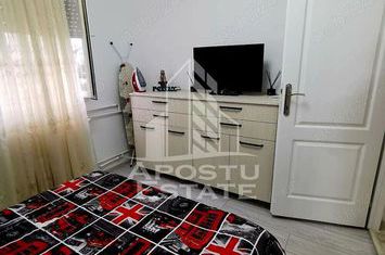 Apartament doua camere,  renovat recent, zona Olimpia anunturi imobiliare Timis