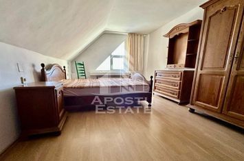 Apartament 4 camere zona centrala anunturi imobiliare Arad