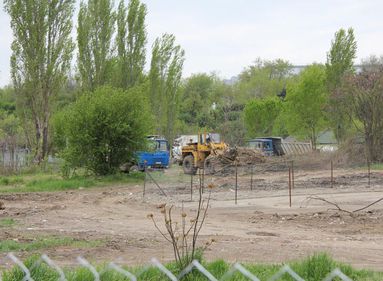 Contractul dintre ALPAB si Bleu Ciel, pentru construirea aqua-land-ului din Parcul Tineretului nu a fost reziliat, desi Sorin Oprescu anuntase incetarea sa