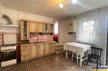 Casă - 3 camere de vanzare UNIRII - Mures anunturi imobiliare Mures