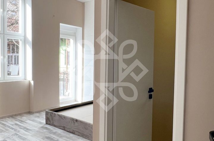 Apartament 4 camere de vanzare CENTRAL - Bihor anunturi imobiliare Bihor