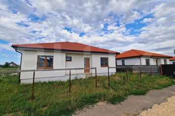 Casă - 4 camere de vanzare STUPINI - Brasov anunturi imobiliare Brasov