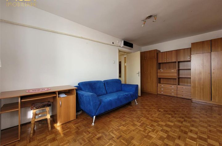 Apartament 3 camere de vanzare SEMICENTRAL  - Cluj anunturi imobiliare Cluj