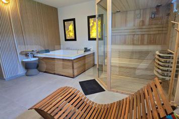 Vilă - 6 camere de vanzare CHINTENI - Cluj anunturi imobiliare Cluj