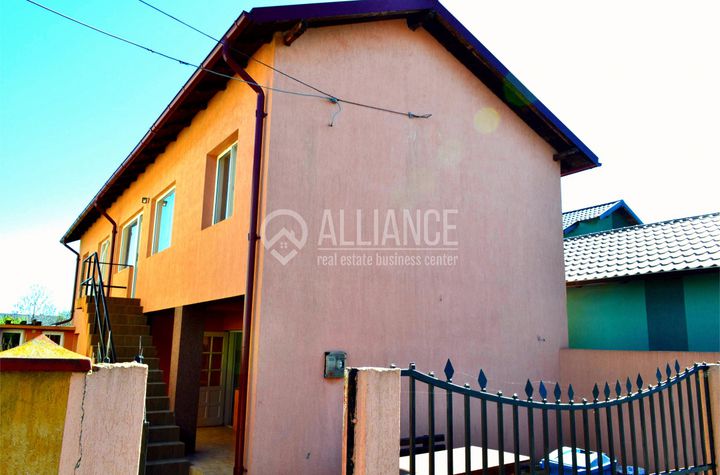 Vilă - 6 camere de vanzare 2 MAI - Constanta anunturi imobiliare Constanta
