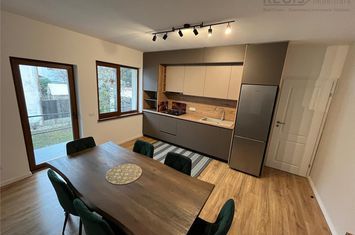 Casă - 3 camere de inchiriat CENTRAL - Brasov anunturi imobiliare Brasov