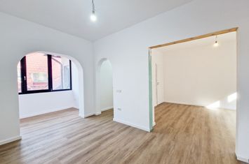 VANZARE APARTAMENT 4 CAMERE - DOMENII/CASIN anunturi imobiliare Bucuresti