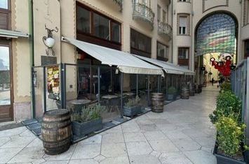 Spațiu comercial ultracentral, Pasaj Vulturul Negru, Oradea. 498.000 € anunturi imobiliare Bihor