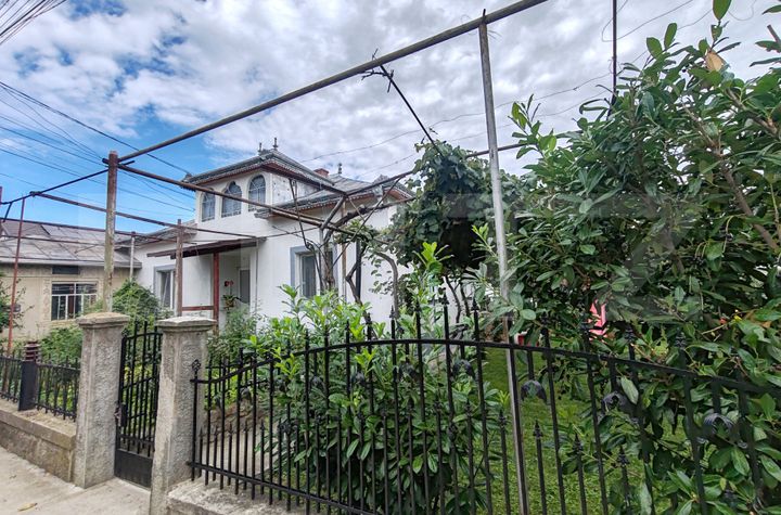 Casă - 6 camere de vanzare SUCEAVA - Suceava anunturi imobiliare Suceava