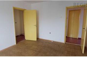 Apartament 2 camere de vanzare CALEA BUCURESTI - Brasov anunturi imobiliare Brasov