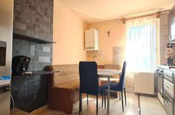 Apartament 4 camere decomandat mobilat utilat anunturi imobiliare Brasov
