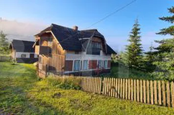 Casă - 4 camere de vanzare SUCEAVA - Suceava anunturi imobiliare Suceava