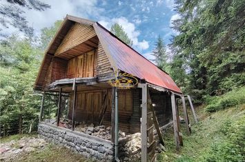 Casă - 5 camere de vanzare GHEORGHENI - Harghita anunturi imobiliare Harghita