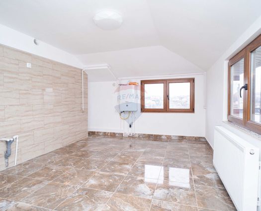 Apartament 3 camere Bucium, 90 mp