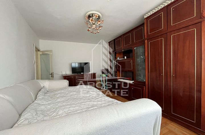 Apartament cu 2 camere, decomandat, zona Lipovei anunturi imobiliare Timis