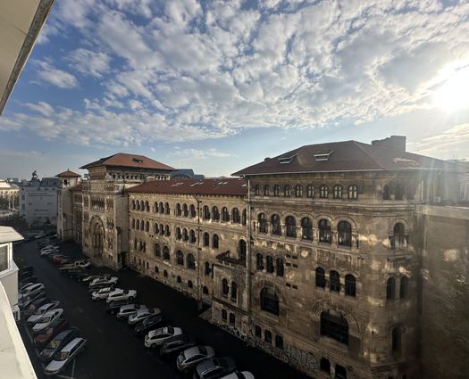 Apartament 2 camere P-ta Universitatii, 72 mp