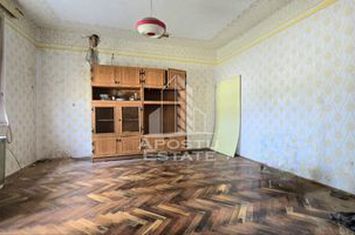 Casa cu 2 camere ,2337 mp in Battonya anunturi imobiliare Arad