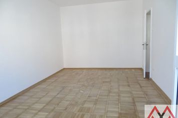 Garsoniera Sos. Giurgiului - Luica, decomandata, 34,83mp anunturi imobiliare Bucuresti