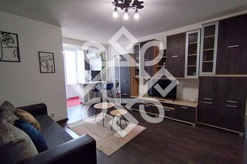 Garsoniera de inchiriat pe strada Aluminei, Rogerius anunturi imobiliare Bihor