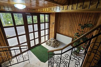 Pensiune de vânzare în Sinaia anunturi imobiliare Prahova