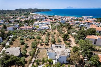 Teren agricol 2285 mp în Theologos, 213 metri de mare anunturi imobiliare Grecia