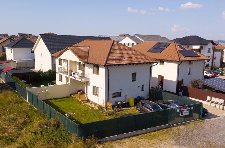 Vilă - 4 camere de vanzare SIBIU - Sibiu anunturi imobiliare Sibiu