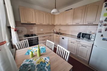 Apartament 3 camere de vanzare CETATE - Alba anunturi imobiliare Alba