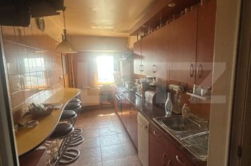 Apartament 4 camere de vanzare MICRO 12 - Dambovita anunturi imobiliare Dambovita