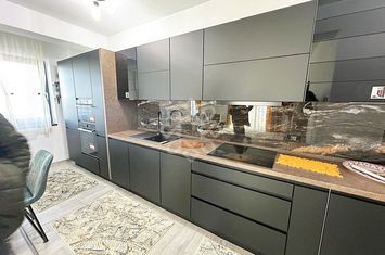 Apartament lux 3 camere de inchiriat in Prima Panorama Decebal anunturi imobiliare Bihor