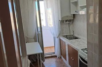 Apartament 3 camere de vanzare GRIVITEI - Brasov anunturi imobiliare Brasov