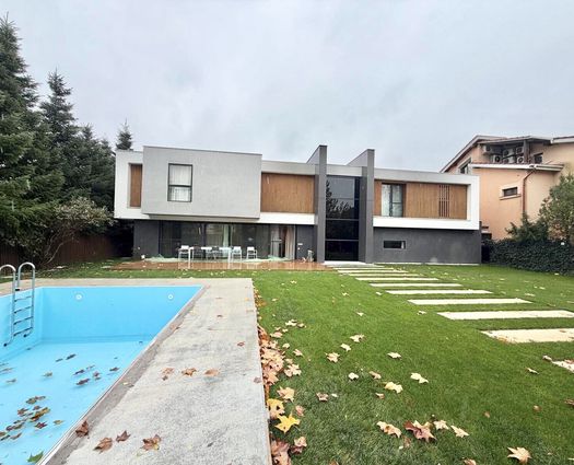 Vilă 6 cam Iancu Nicolae, 450 mp, P+1