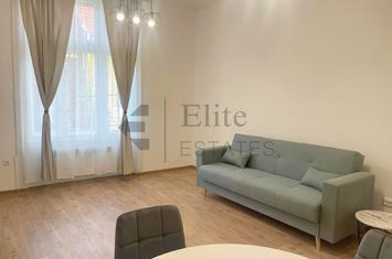 Apartament central cu o camera de vanzare anunturi imobiliare Bihor
