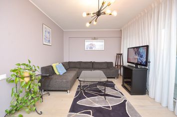 Apartament 3 camere, zona Dorobanti anunturi imobiliare Bucuresti