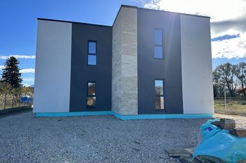 Vilă - 4 camere de vanzare BARTOLOMEU - Brasov anunturi imobiliare Brasov