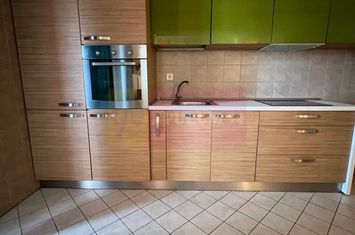 Vanzare apartament de 2 camere in zona Decebal adiacent anunturi imobiliare Bucuresti