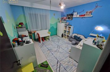 Apartament 3 camere de vanzare ASTRA - Brasov anunturi imobiliare Brasov