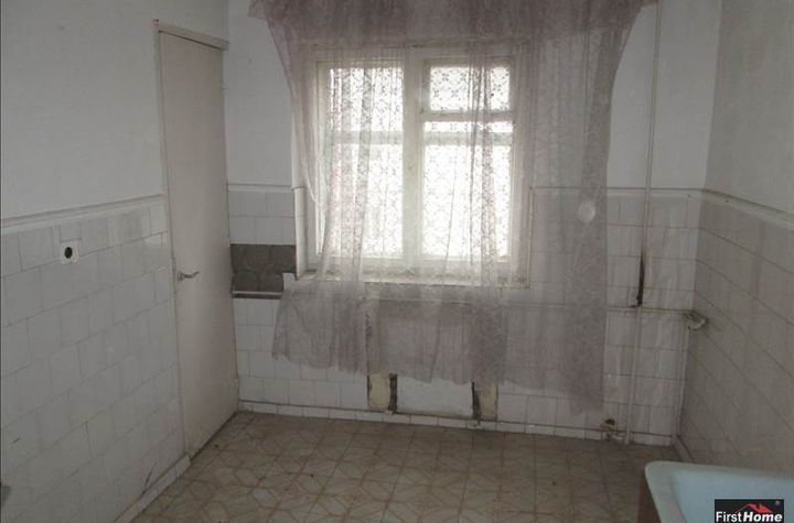 Apartament 3 camere de vanzare GARA - Vrancea anunturi imobiliare Vrancea