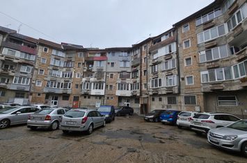 Apartament 2 camere central , 57 mp Petrosani, Hunedoara anunturi imobiliare Hunedoara