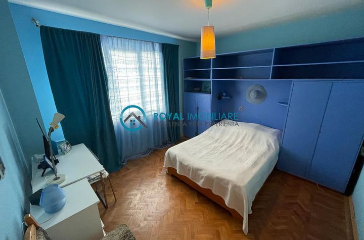 Apartament 3 camere de vanzare DEMOCRATIEI - Prahova anunturi imobiliare Prahova